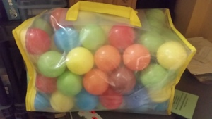 Balls, small & colourful yellow case (Plastic) Balls, small & colourful yellow case (Plastic)