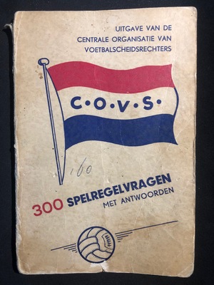 300 spelregelvragen met antwoorden - 9e druk 300 spelregelvragen met antwoorden - 9e druk