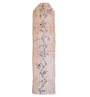 Embroidered sewing roll-up Embroidered sewing roll-up